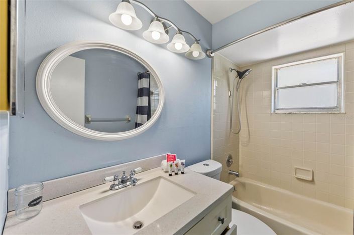 Image No.13-3 Bed Property for sale