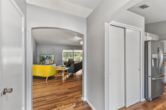 Image No.4-3 Bed Property for sale