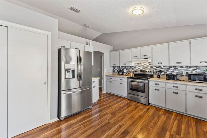 Image No.9-3 Bed Property for sale