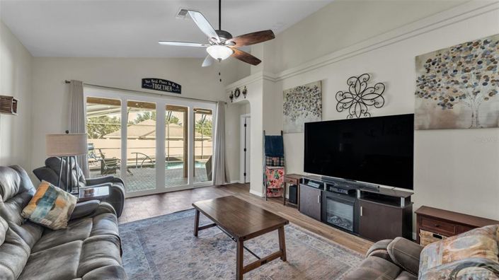 Image No.14-4 Bed Property for sale