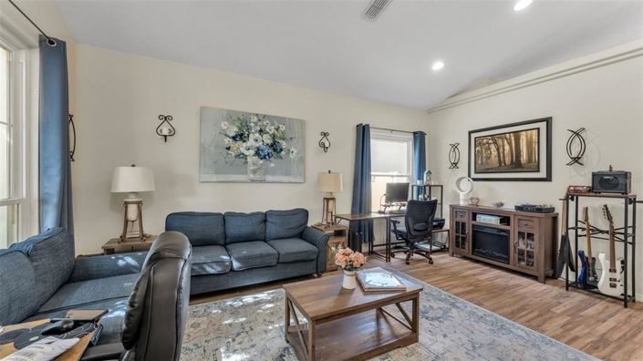 Image No.7-4 Bed Property for sale