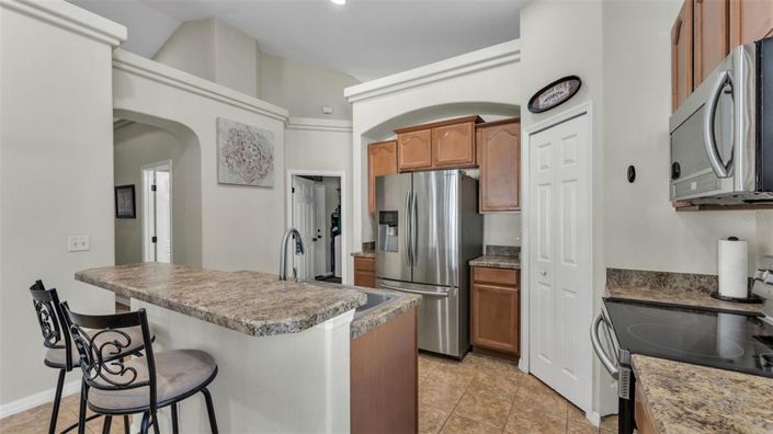 Image No.9-4 Bed Property for sale