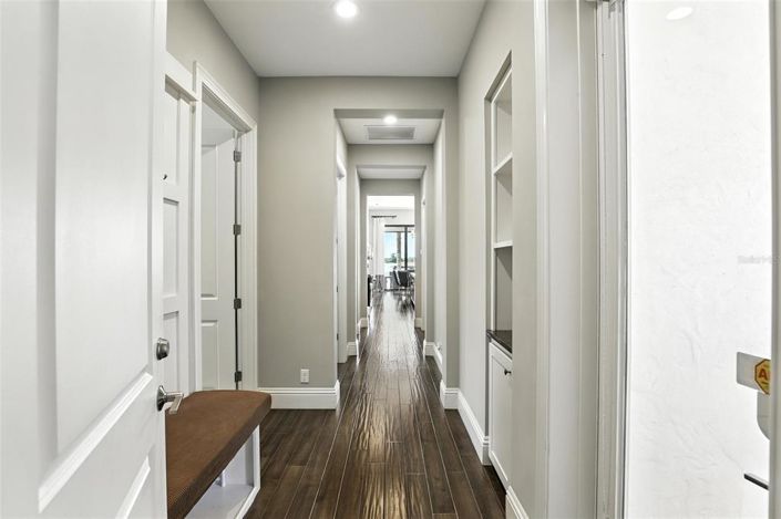 Image No.28-6 Bed Property for sale