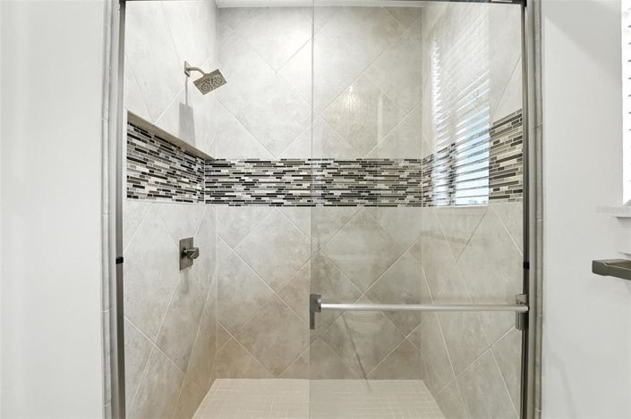 Image No.39-6 Bed Property for sale