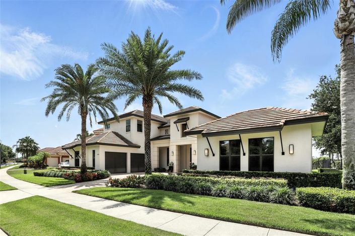 Image No.4-6 Bed Property for sale