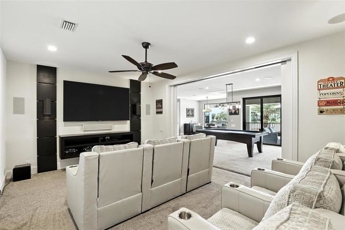 Image No.43-6 Bed Property for sale