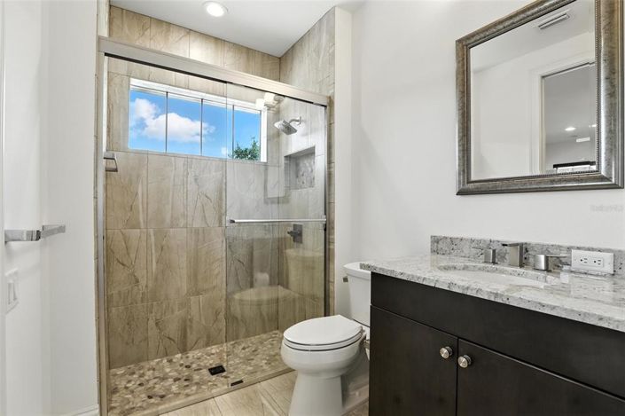 Image No.57-6 Bed Property for sale