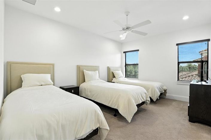 Image No.58-6 Bed Property for sale