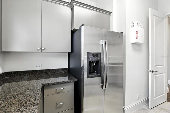 Image No.67-6 Bed Property for sale