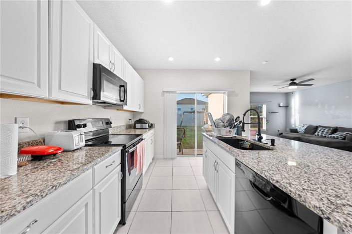 Image No.4-4 Bed Property for sale