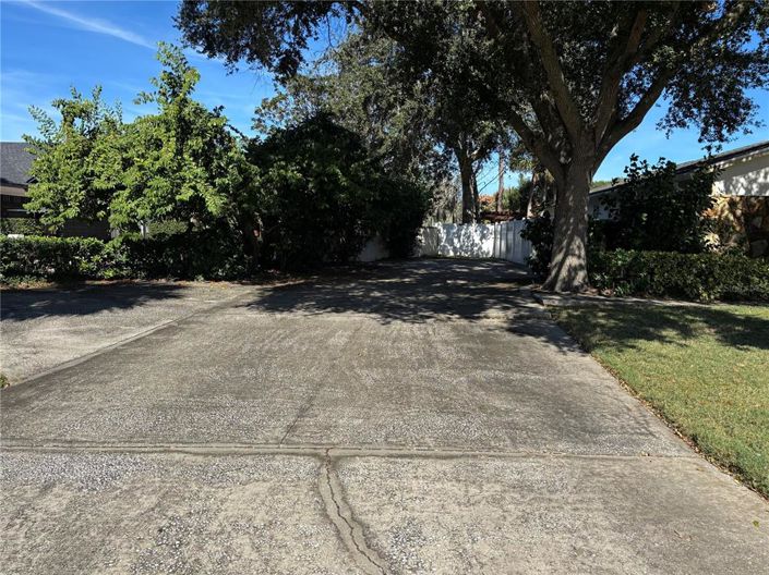 Image No.19-4 Bed Property for sale