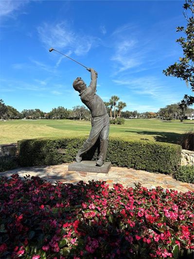 Image No.23-4 Bed Property for sale