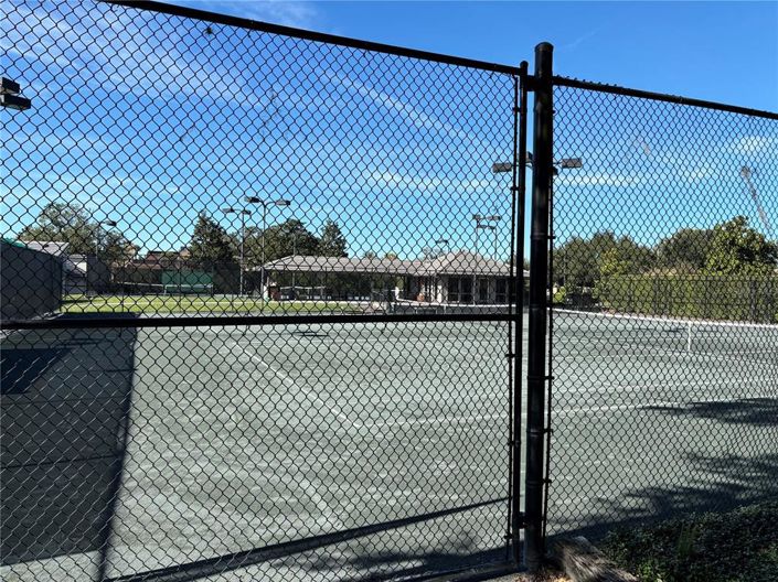 Image No.27-4 Bed Property for sale