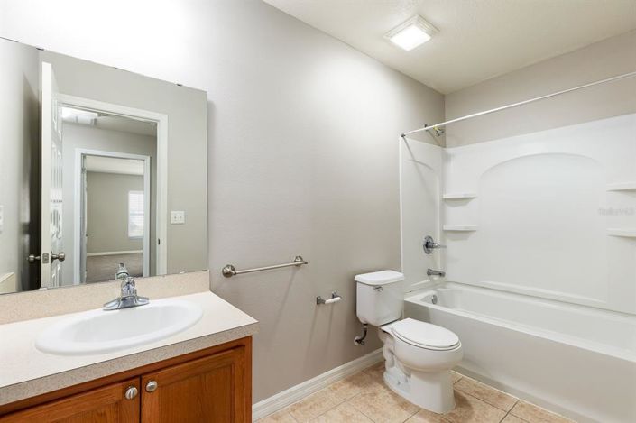 Image No.20-3 Bed Townhouse for sale