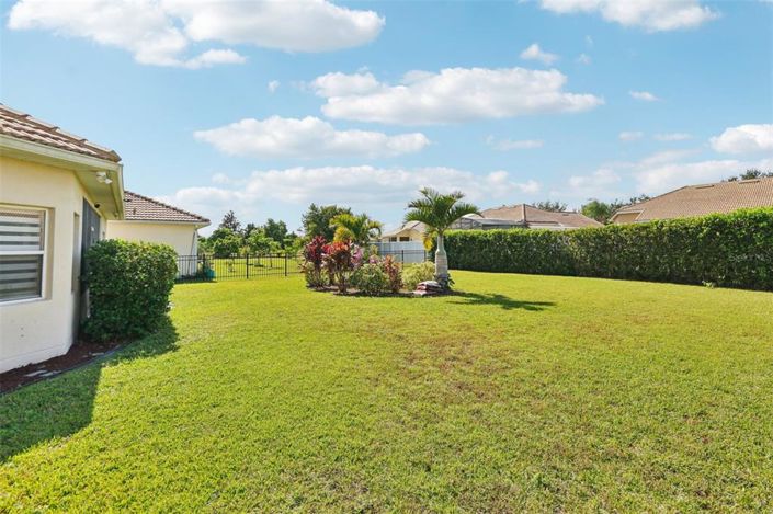 Image No.24-3 Bed Property for sale