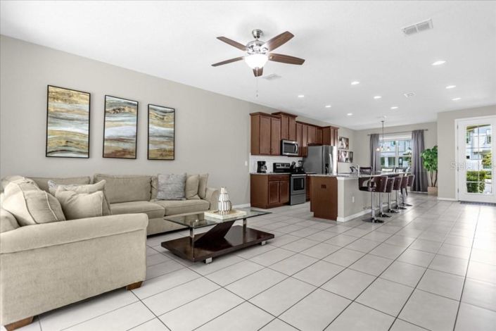 Image No.2-3 Bed Townhouse for sale