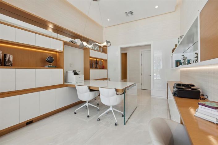 Image No.35-6 Bed Property for sale