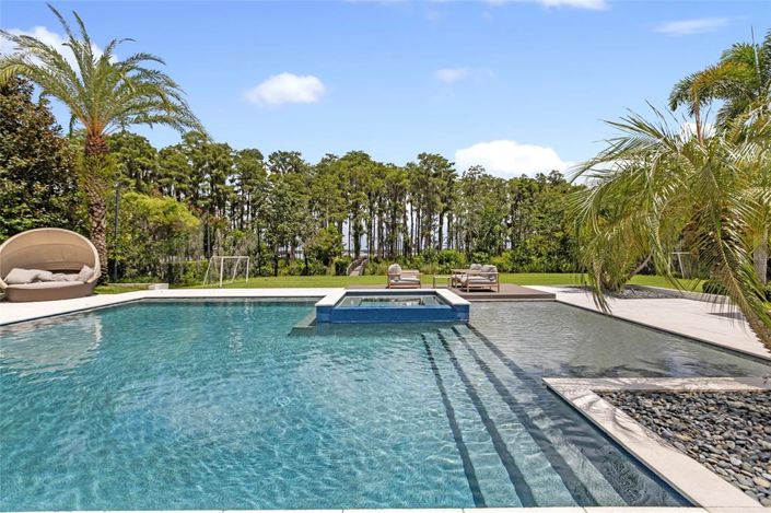 Image No.53-6 Bed Property for sale