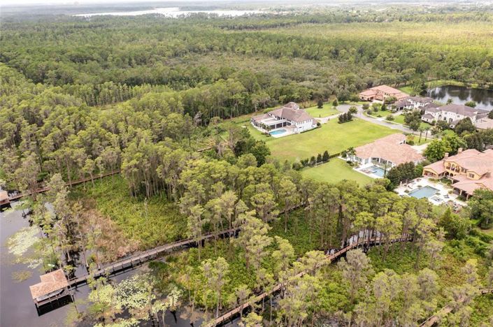 Image No.66-6 Bed Property for sale