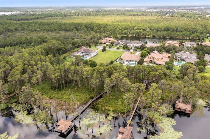 Image No.67-6 Bed Property for sale