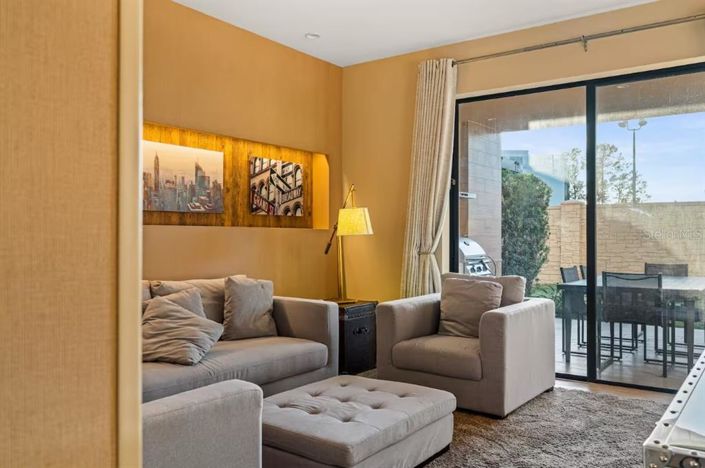 Image No.15-3 Bed Townhouse for sale