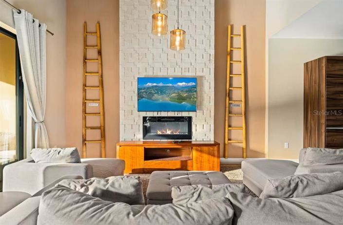 Image No.17-3 Bed Townhouse for sale