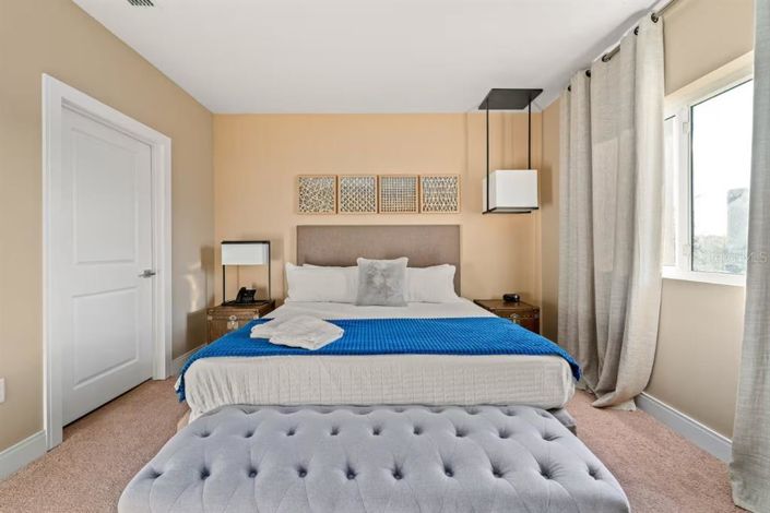 Image No.24-3 Bed Townhouse for sale