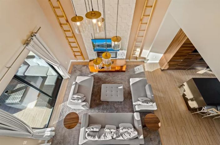 Image No.30-3 Bed Townhouse for sale