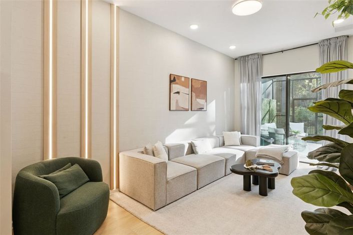 Image No.3-5 Bed Property for sale