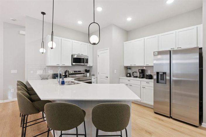 Image No.4-5 Bed Property for sale