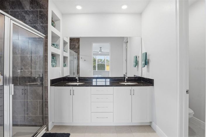 Image No.22-4 Bed Property for sale