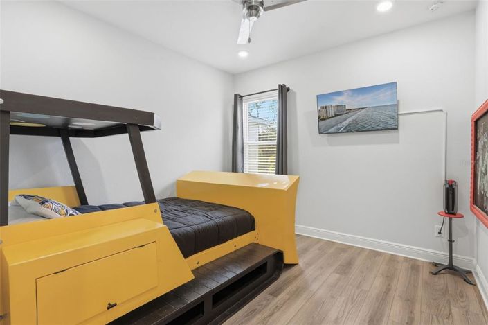 Image No.27-4 Bed Property for sale