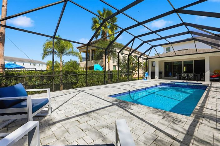 Image No.38-4 Bed Property for sale