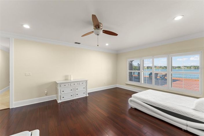 Image No.41-7 Bed Property for sale