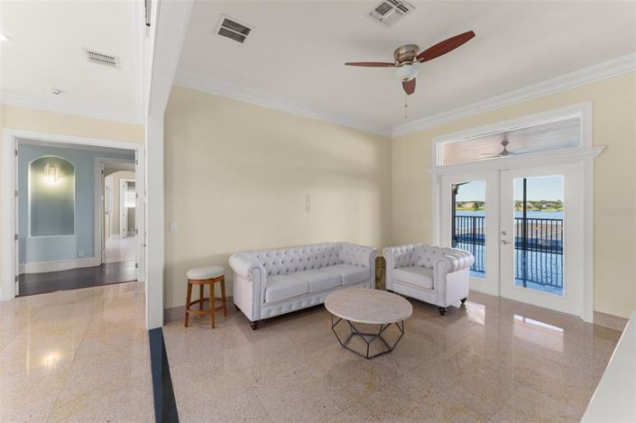 Image No.48-7 Bed Property for sale