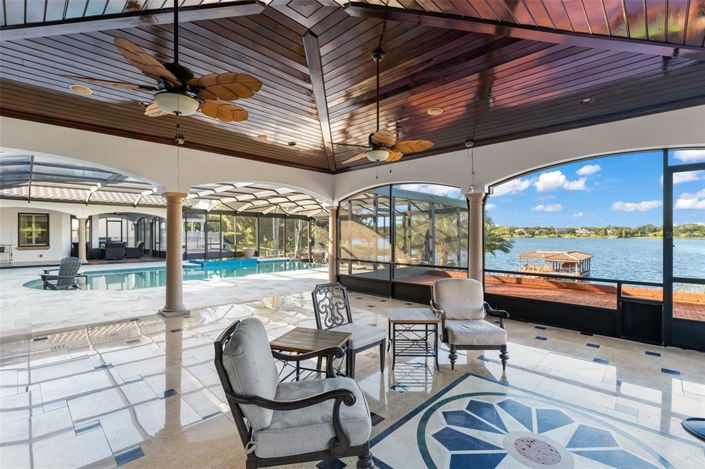 Image No.7-7 Bed Property for sale