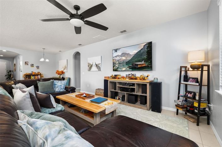 Image No.20-4 Bed Property for sale