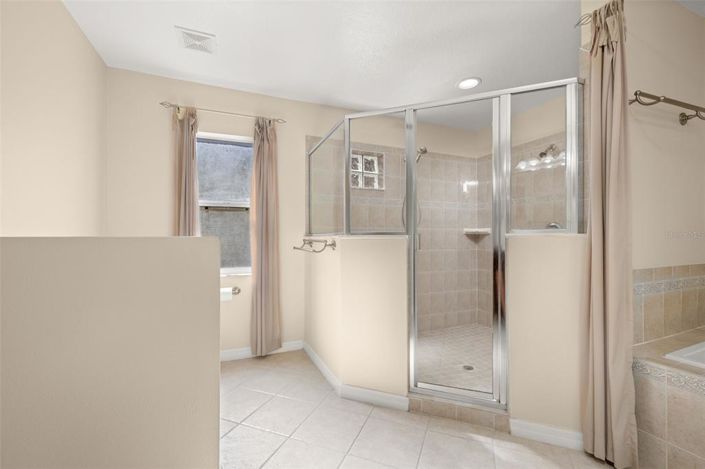 Image No.22-4 Bed Property for sale