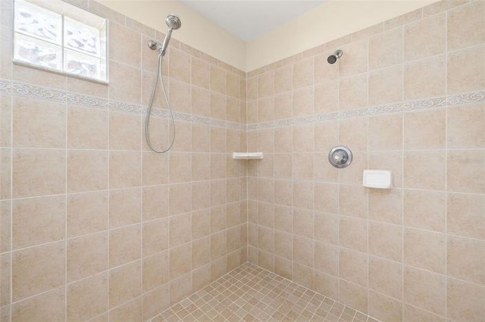 Image No.34-4 Bed Property for sale