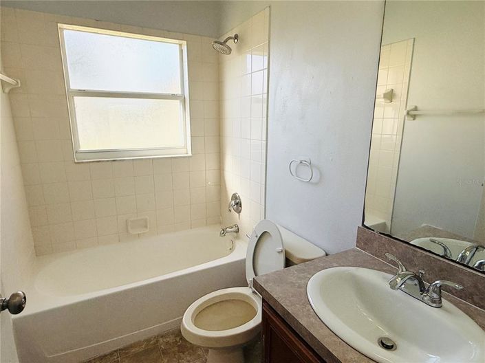 Image No.8-3 Bed Property for sale