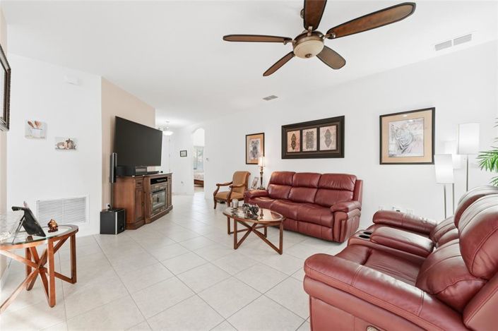 Image No.4-3 Bed Property for sale