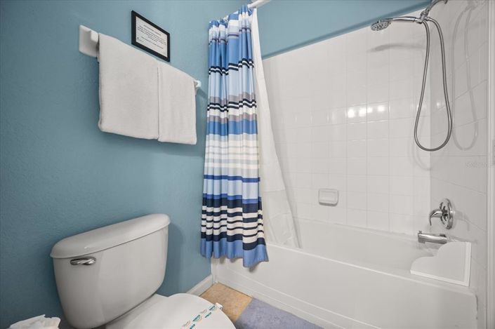 Image No.29-6 Bed Property for sale