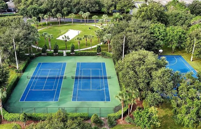 Image No.45-6 Bed Property for sale