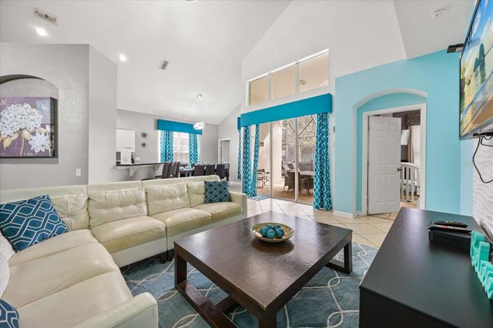 Image No.9-6 Bed Property for sale