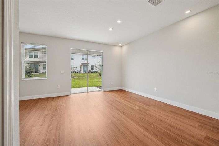 Image No.9-3 Bed Townhouse for sale