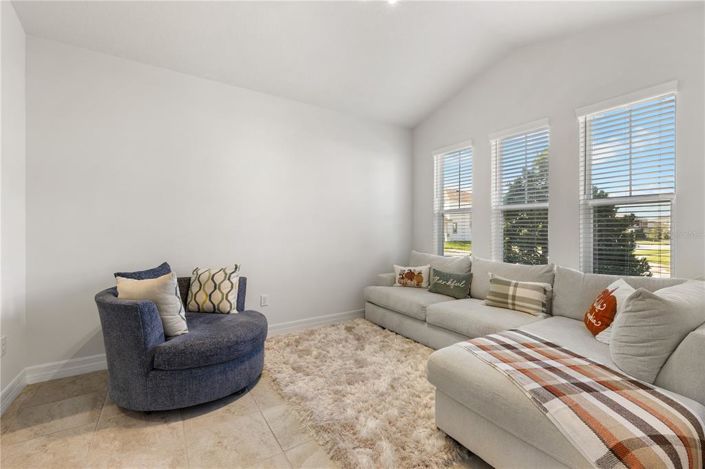 Image No.5-4 Bed Property for sale