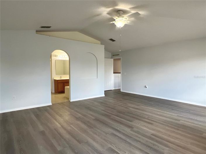 Image No.51-4 Bed Property for sale