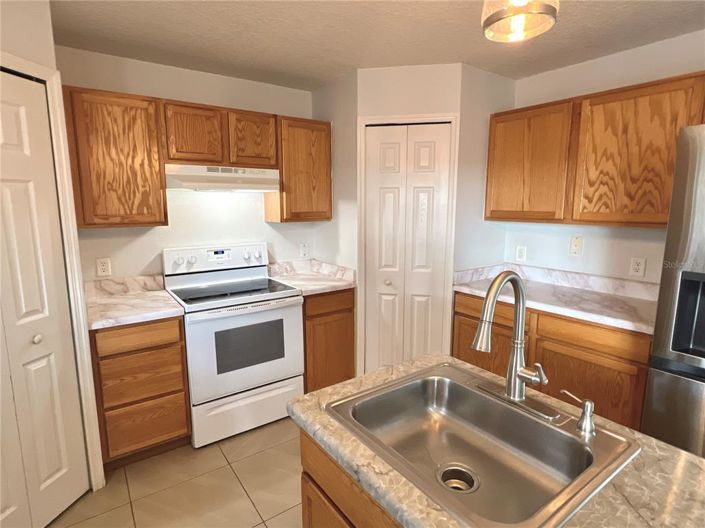 Image No.8-4 Bed Property for sale