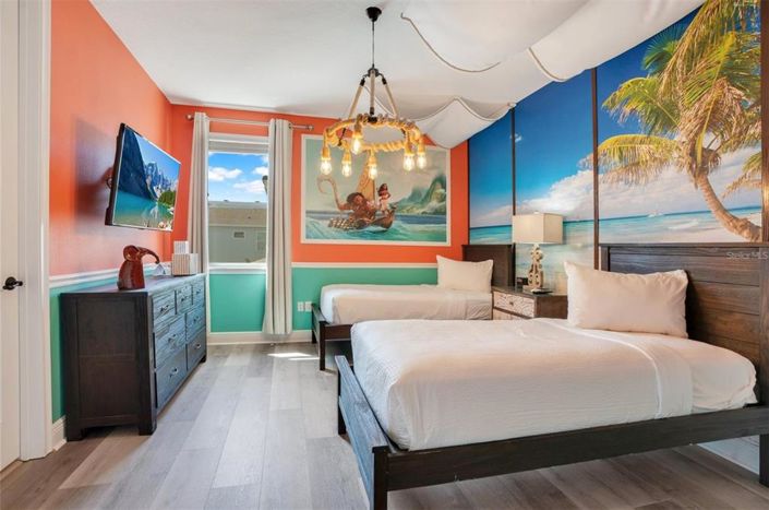 Image No.27-9 Bed Property for sale