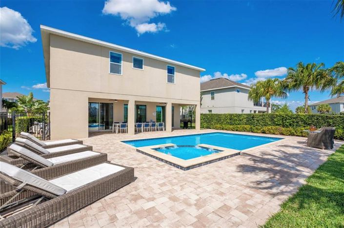 Image No.51-9 Bed Property for sale